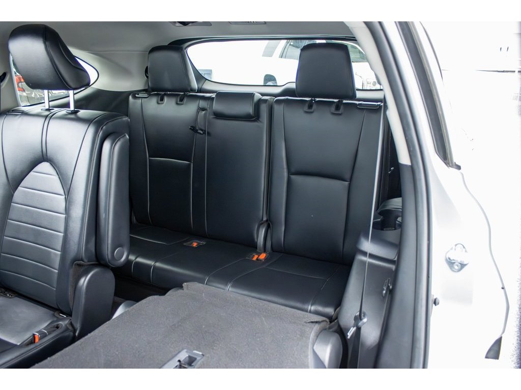 2024 Toyota Highlander LE photo 17