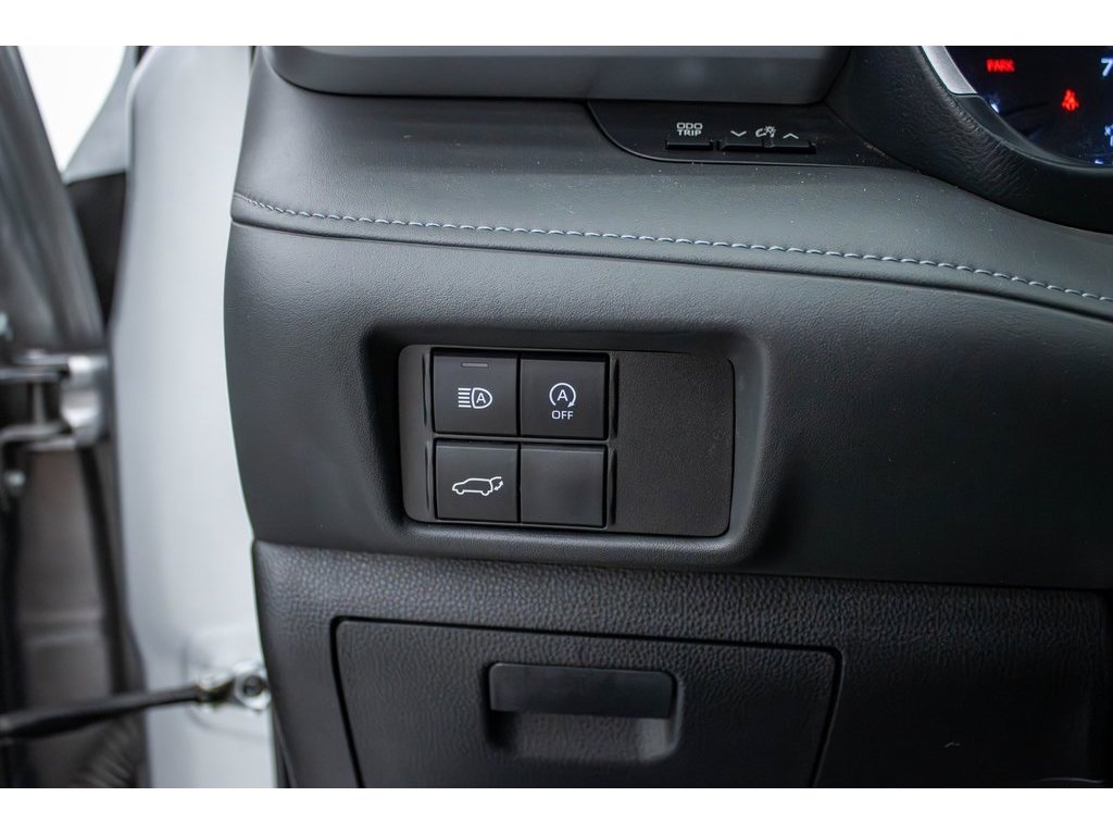 2024 Toyota Highlander LE photo 35