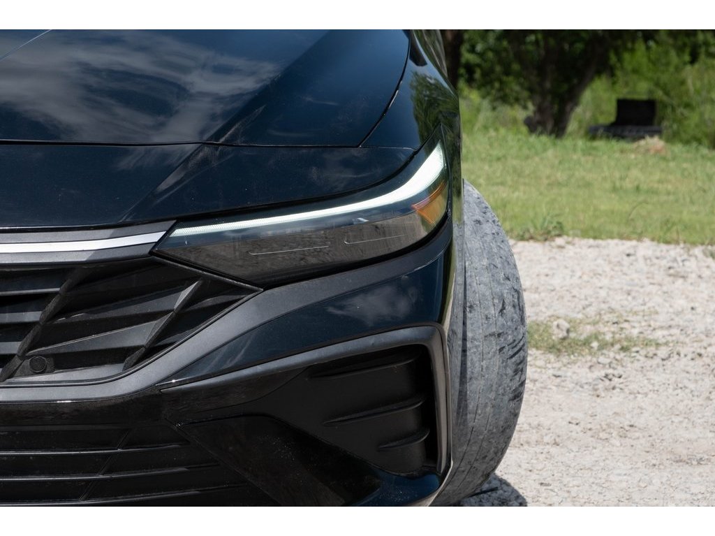 2024 Hyundai Elantra SE photo 15