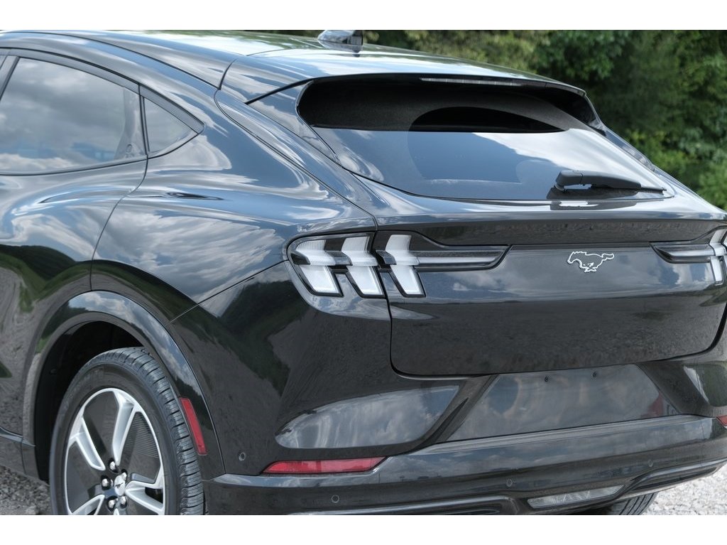 2023 Ford Mustang Mach-E Premium photo 20