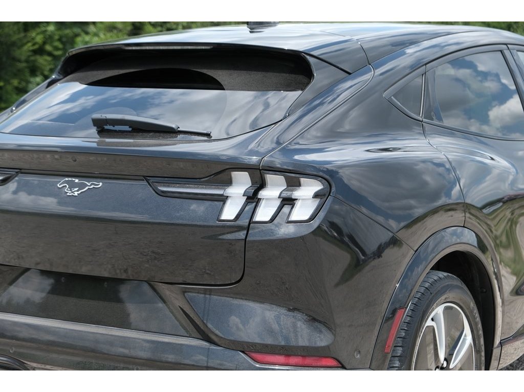 2023 Ford Mustang Mach-E Premium photo 21