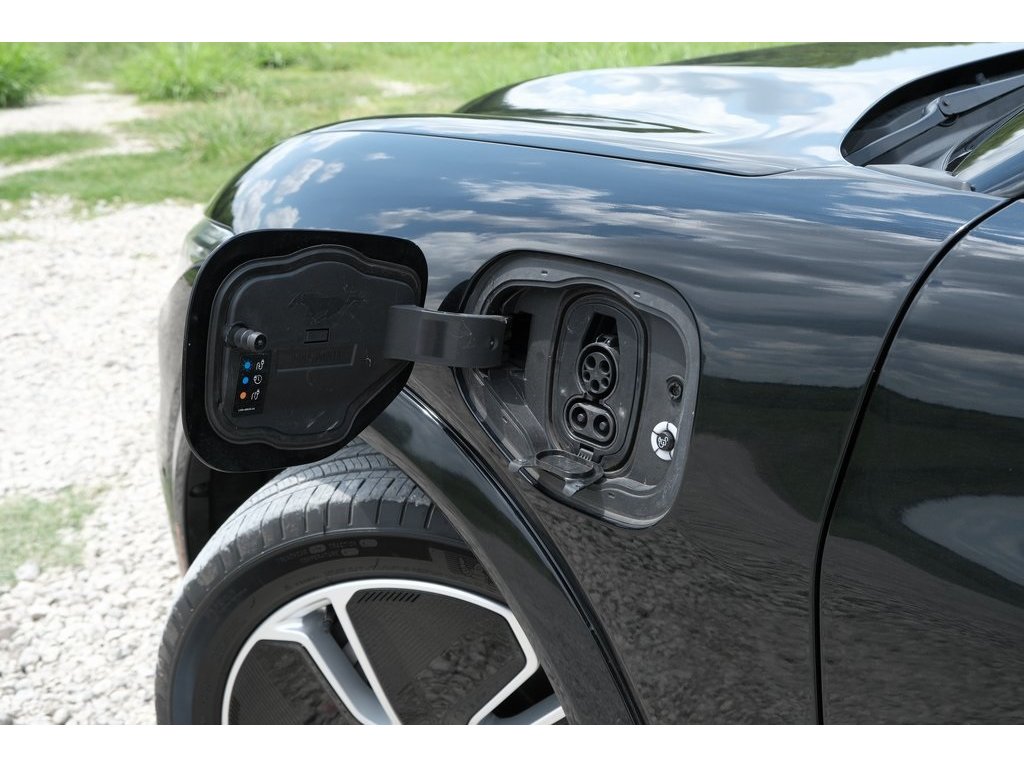 2023 Ford Mustang Mach-E Premium photo 24