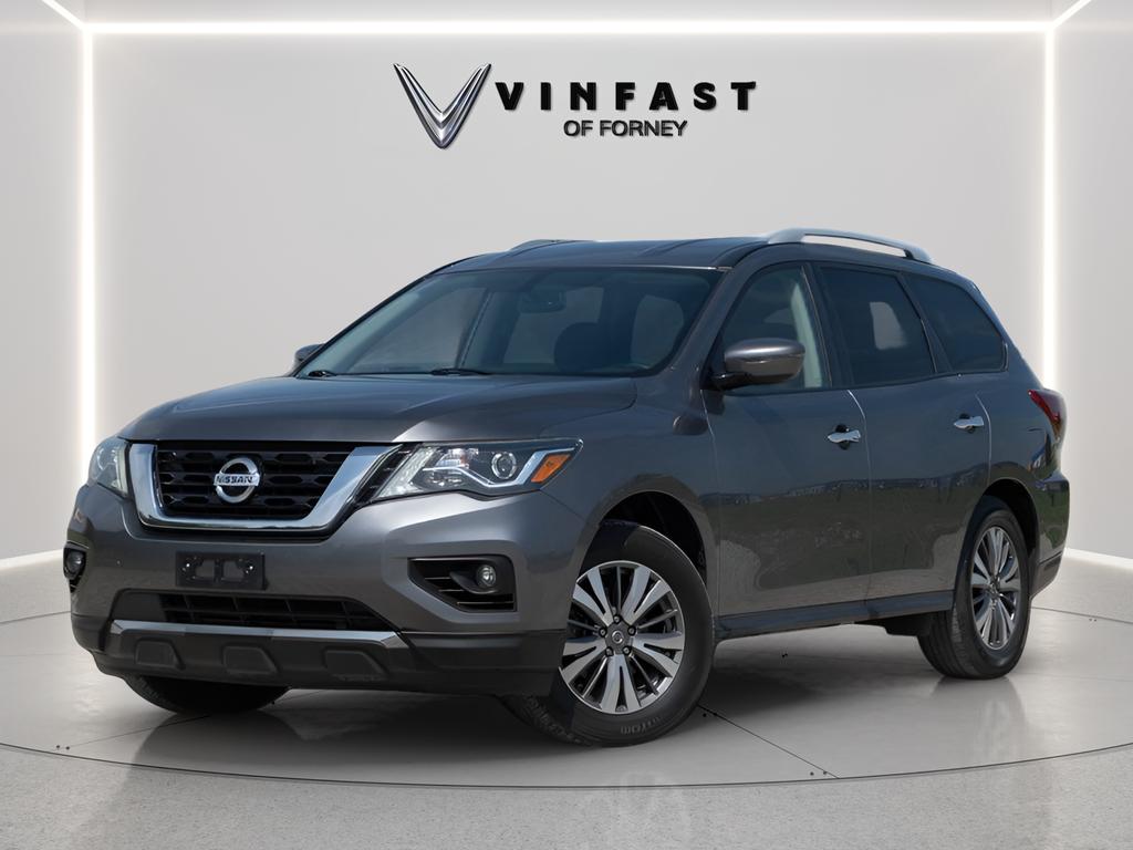 2020 Nissan Pathfinder SV's photo
