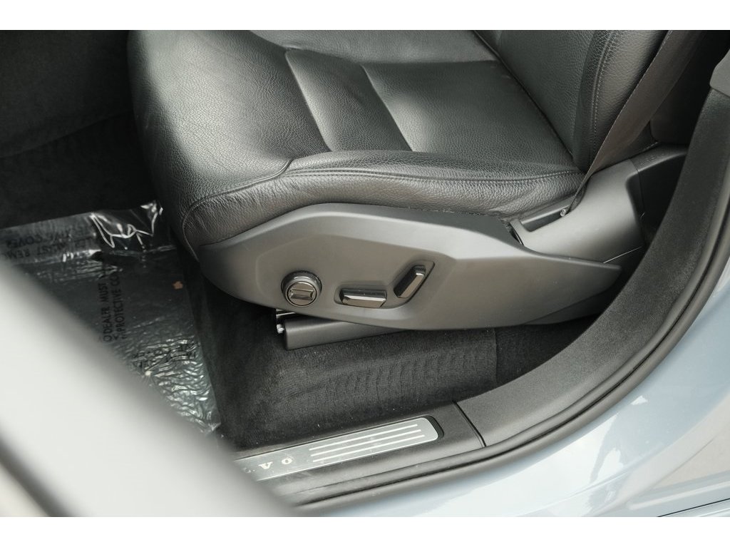 2022 Volvo XC90 T5 Momentum photo 12