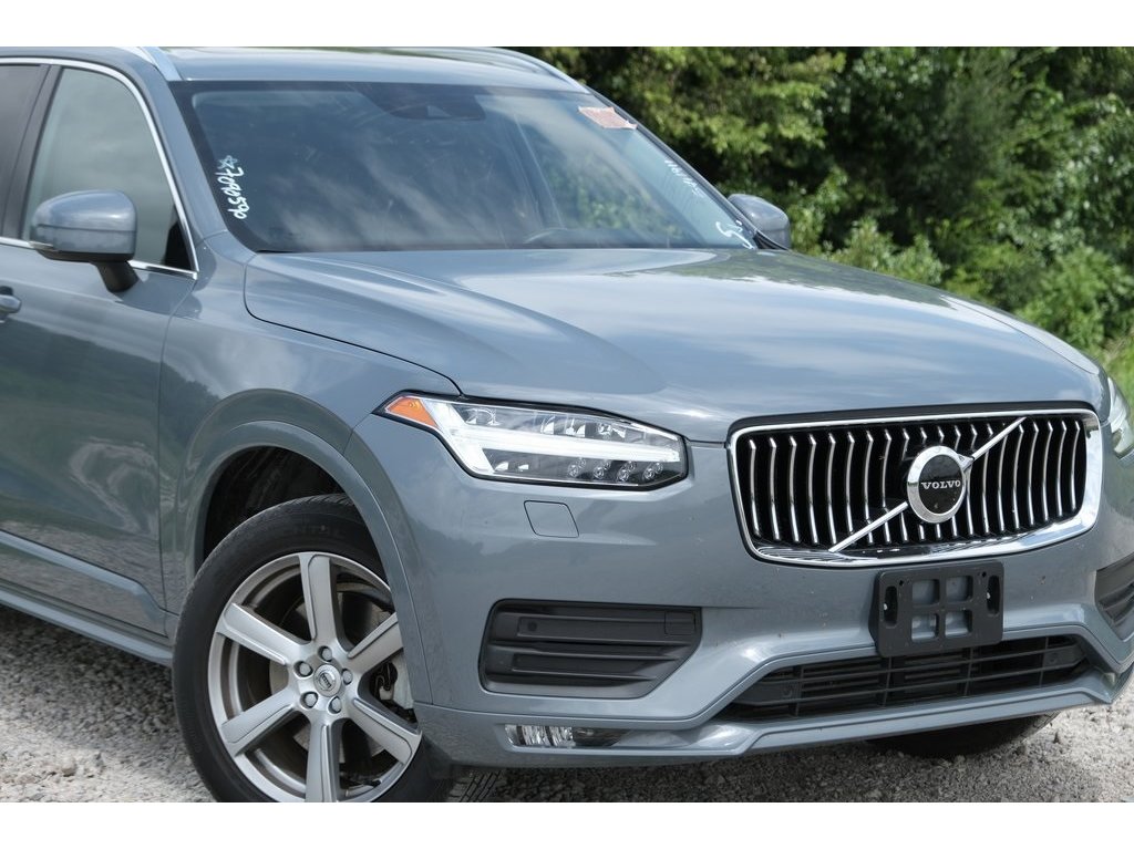 2022 Volvo XC90 T5 Momentum photo 29