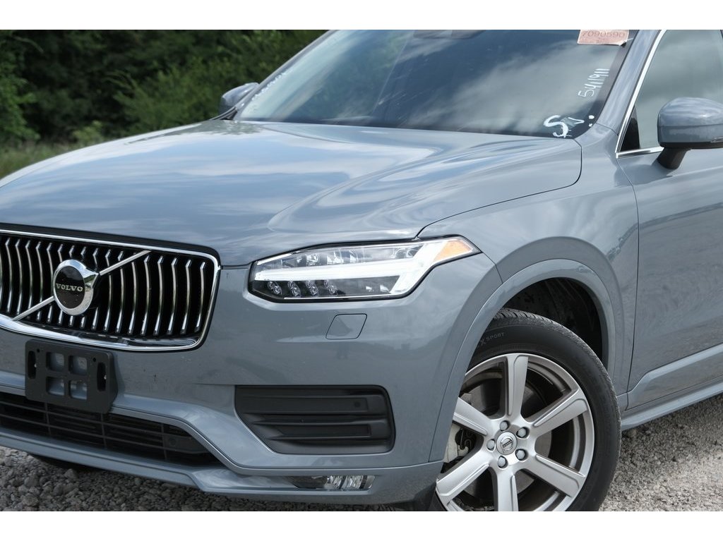 2022 Volvo XC90 T5 Momentum photo 30