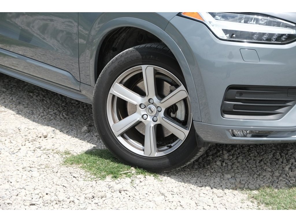 2022 Volvo XC90 T5 Momentum photo 33