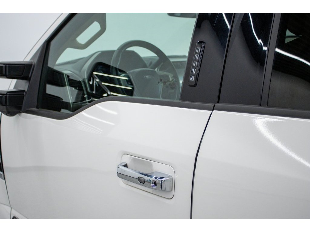 2020 Ford F-250 Lariat photo 12