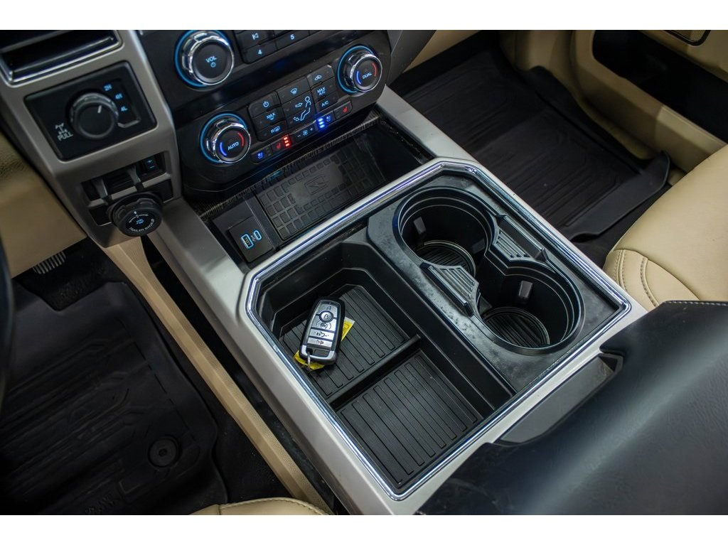 2020 Ford F-250 Lariat photo 25