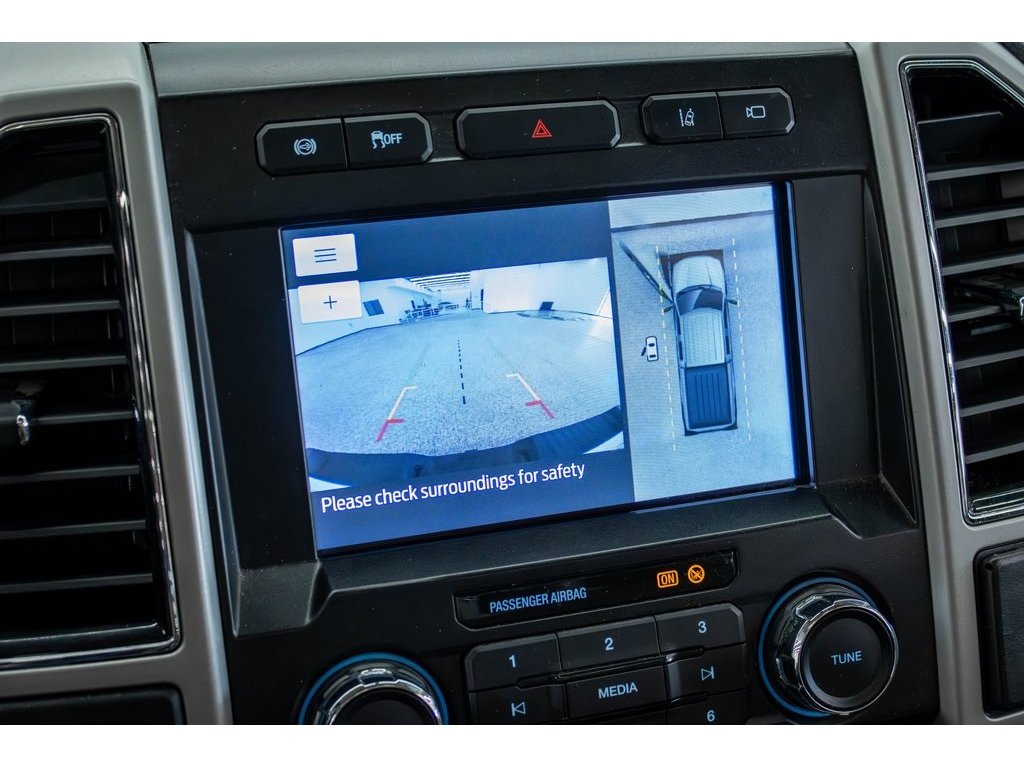 2020 Ford F-250 Lariat photo 35