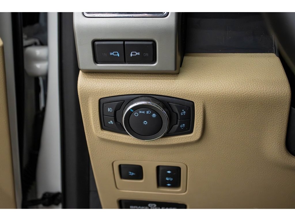 2020 Ford F-250 Lariat photo 37