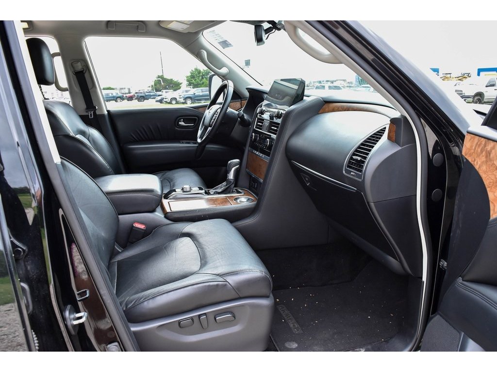 2022 Nissan Armada SL photo 17