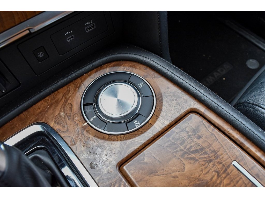 2022 Nissan Armada SL photo 29