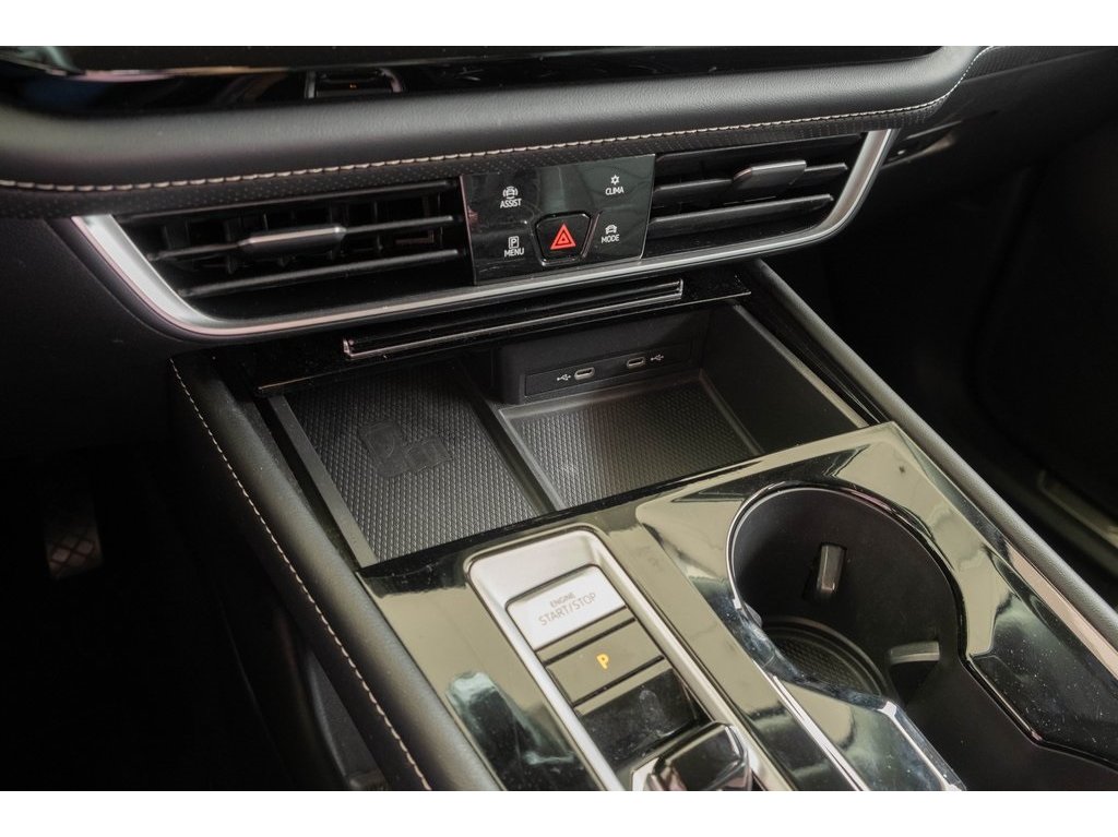 2024 Volkswagen Atlas SE Technology photo 11