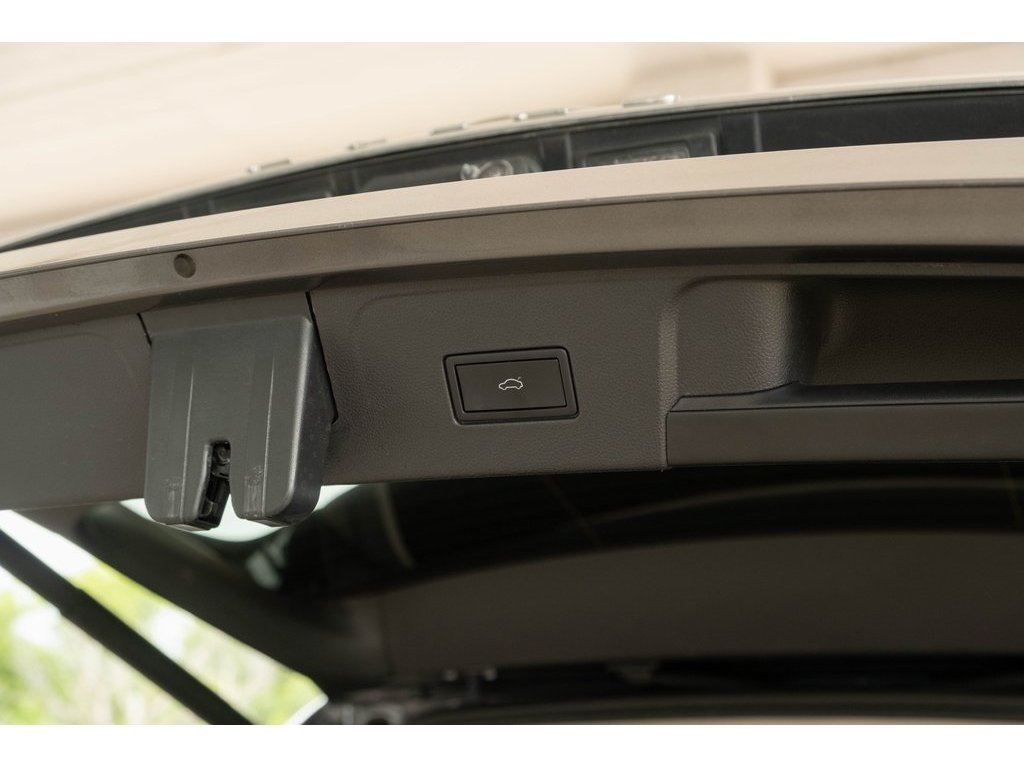 2024 Volkswagen Atlas SE Technology photo 21