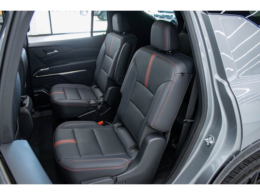 2024 Chevrolet Traverse RS photo 11