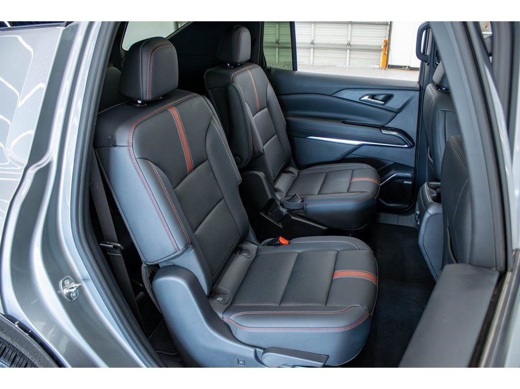 2024 Chevrolet Traverse RS photo 14