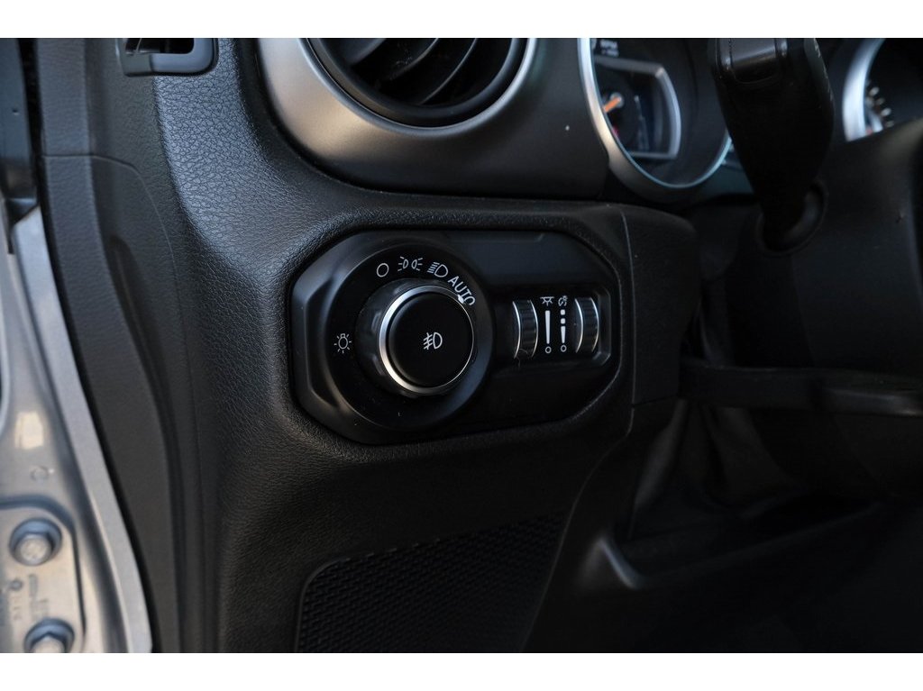 2018 Jeep Wrangler Unlimited Sport S photo 3