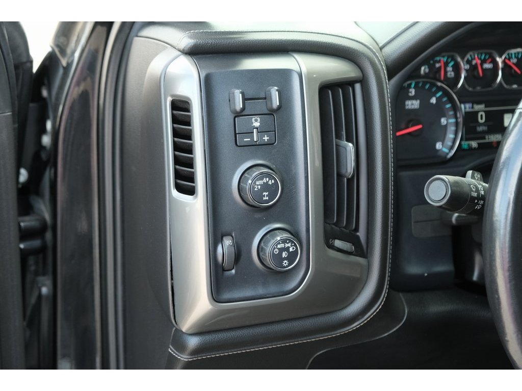 2018 Chevrolet Silverado 1500 High Country photo 7