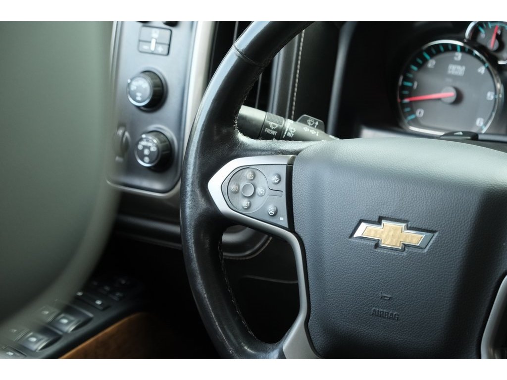 2018 Chevrolet Silverado 1500 High Country photo 9