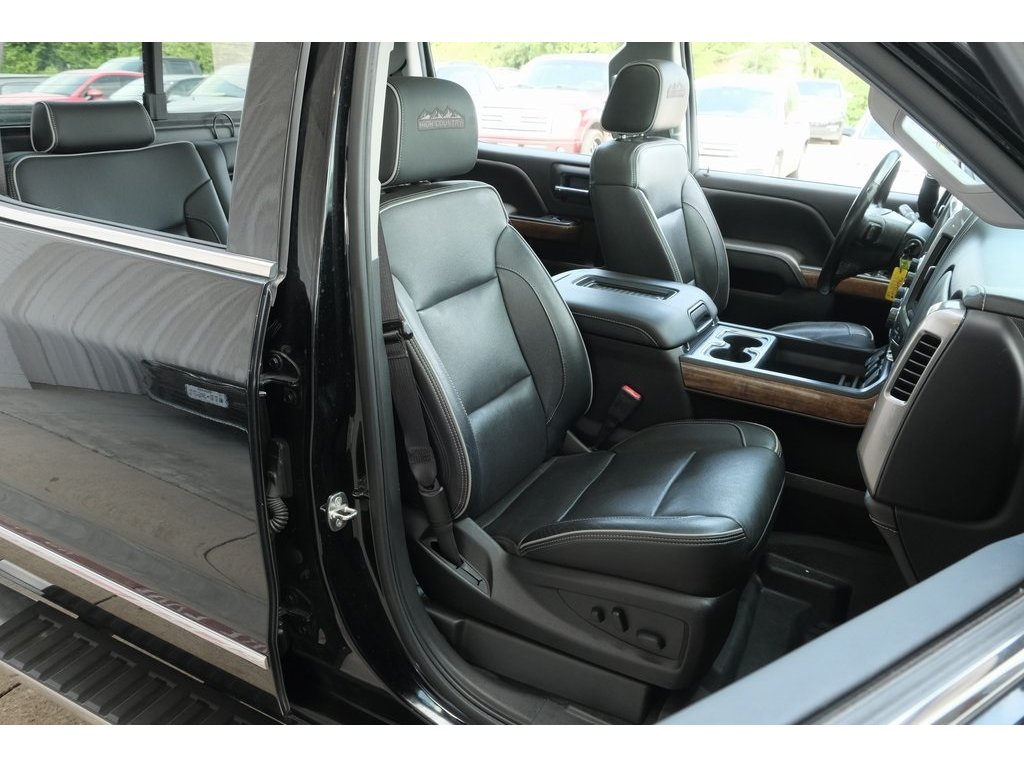 2018 Chevrolet Silverado 1500 High Country photo 16