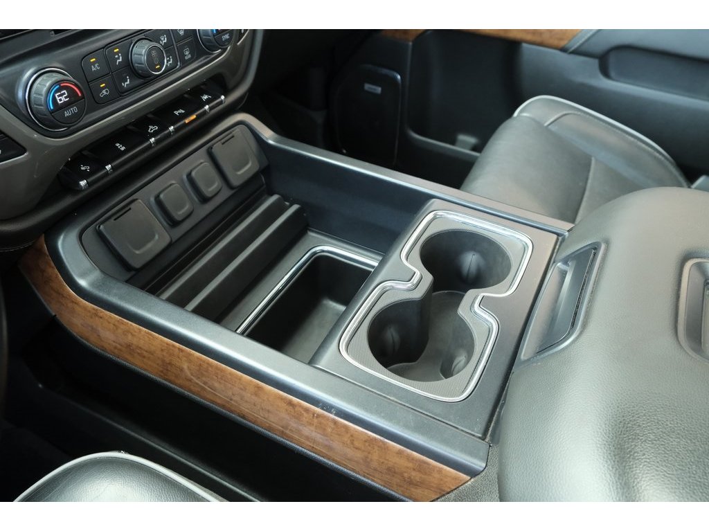 2018 Chevrolet Silverado 1500 High Country photo 18