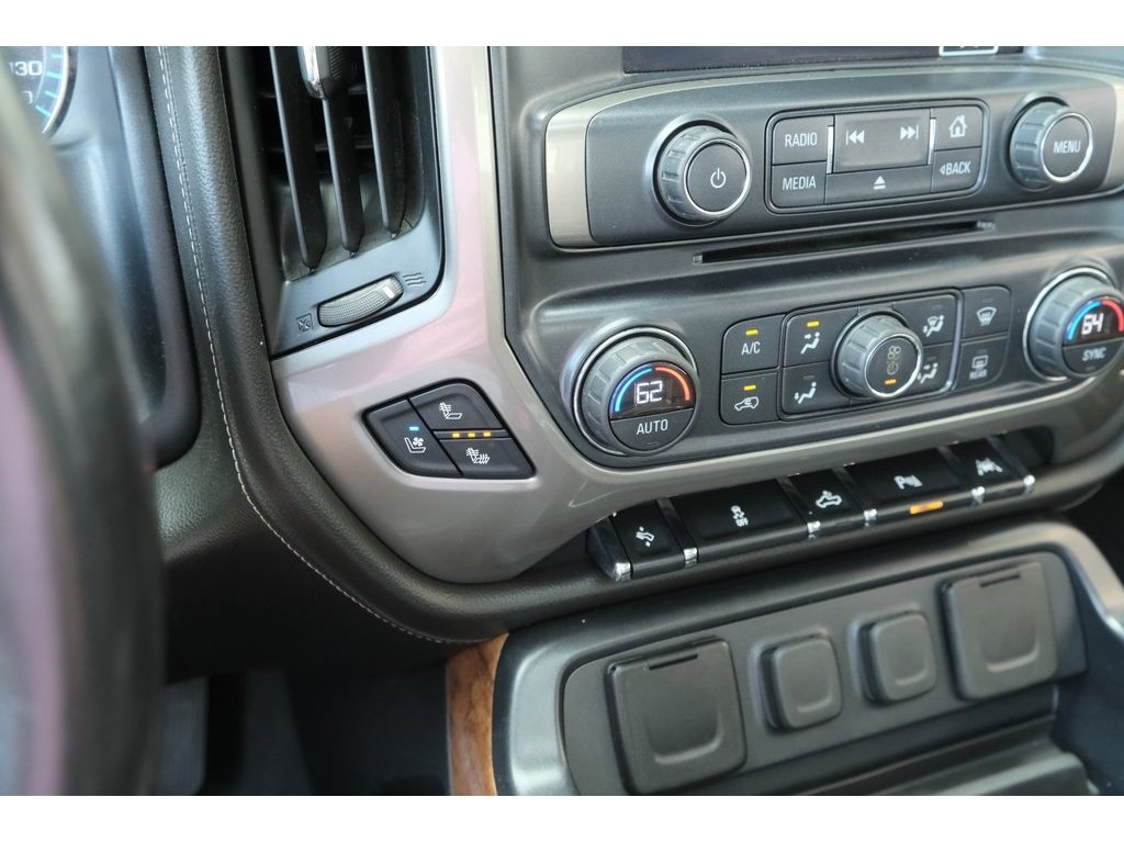 2018 Chevrolet Silverado 1500 High Country photo 21