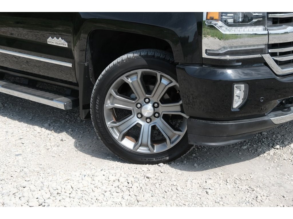 2018 Chevrolet Silverado 1500 High Country photo 36