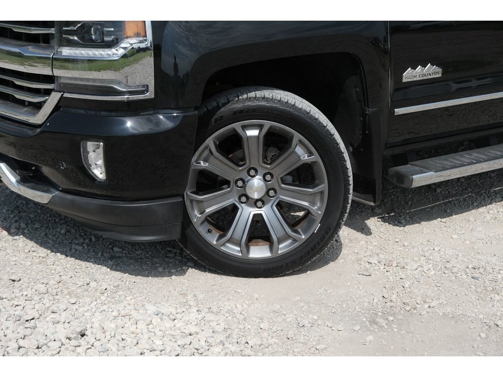 2018 Chevrolet Silverado 1500 High Country photo 37