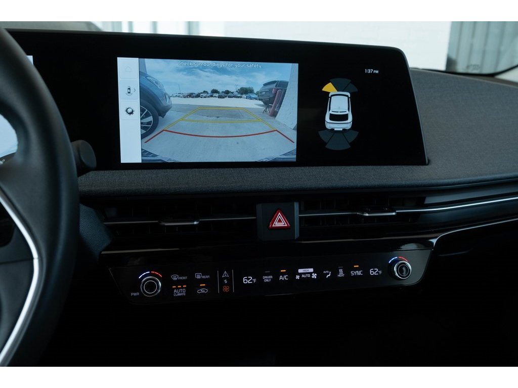 2024 Kia EV6 Wind photo 13