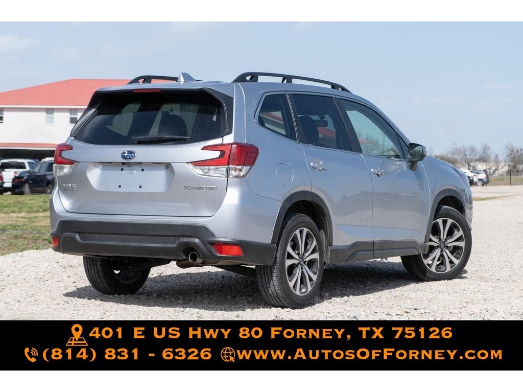 2022 Subaru Forester Limited photo 2
