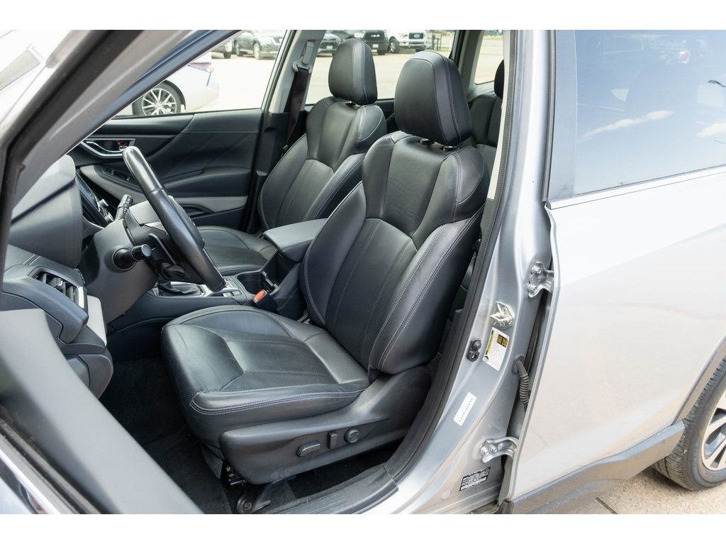 2022 Subaru Forester Limited photo 13