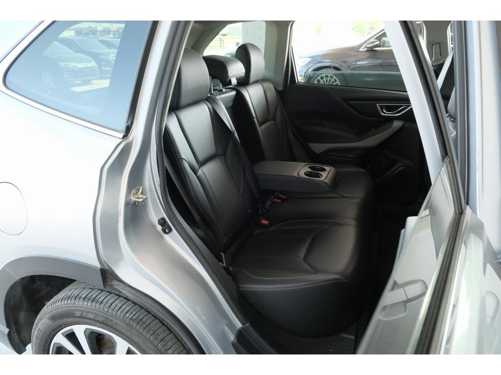 2022 Subaru Forester Limited photo 26