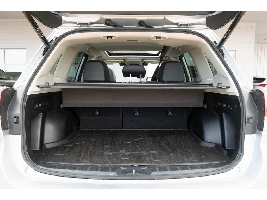 2022 Subaru Forester Limited photo 28