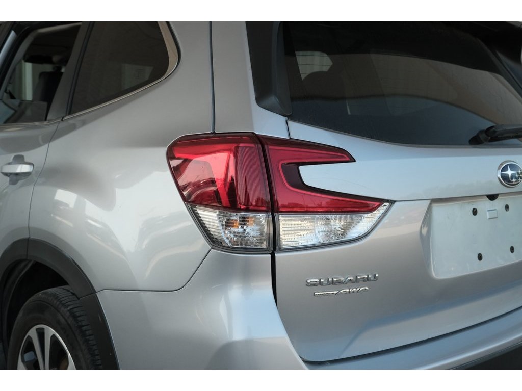 2022 Subaru Forester Limited photo 31
