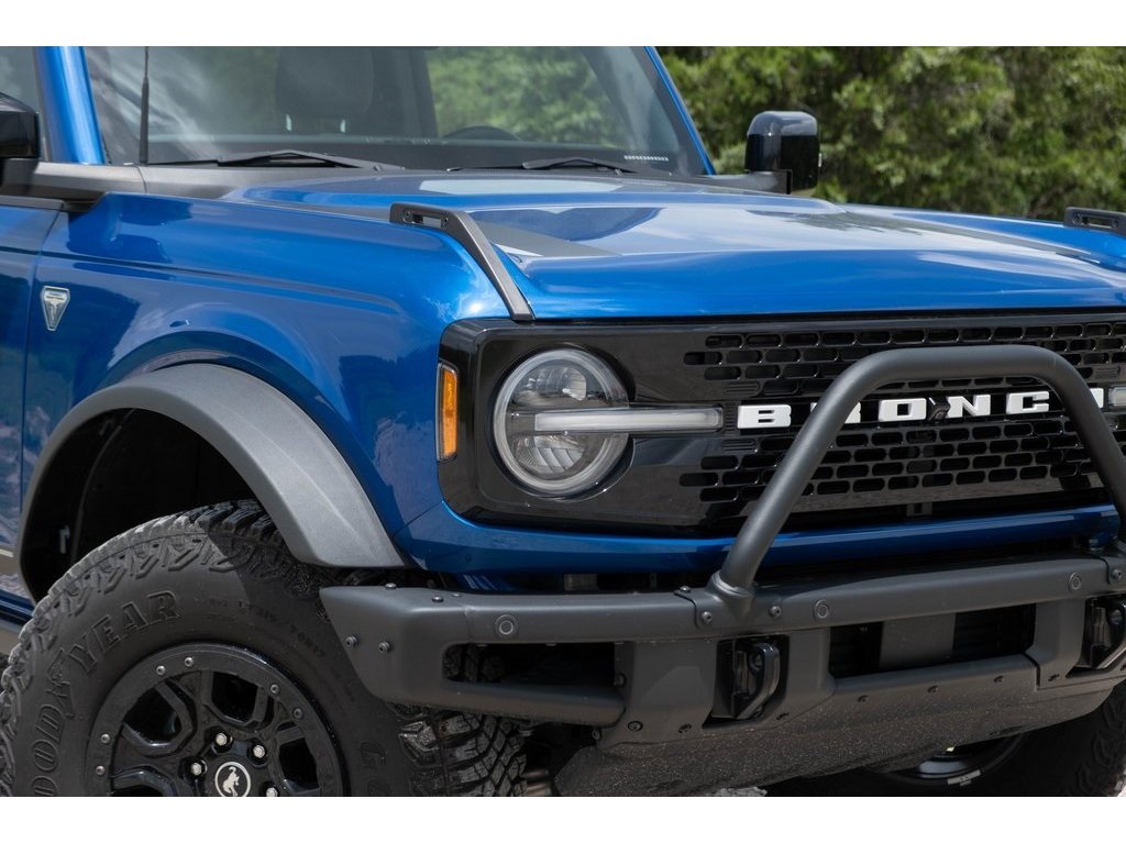2021 Ford Bronco First Edition photo 4