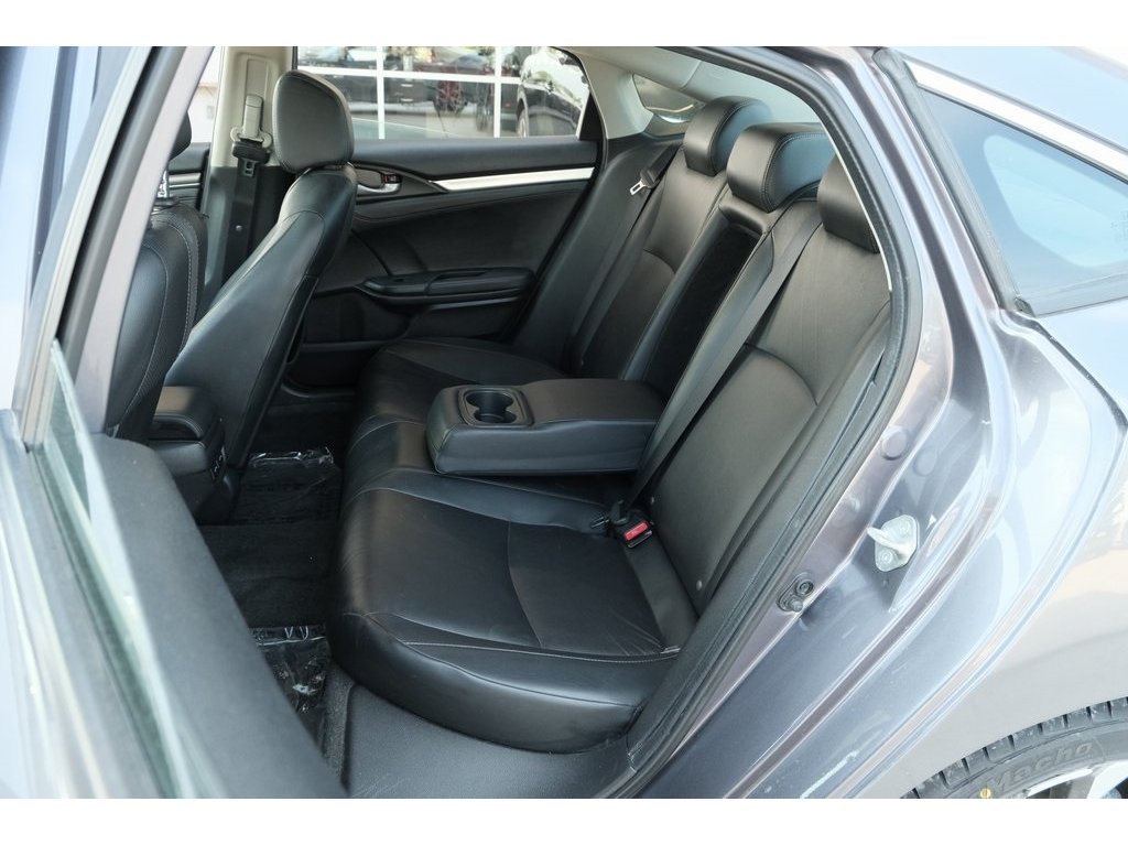 2020 Honda Civic Touring photo 23