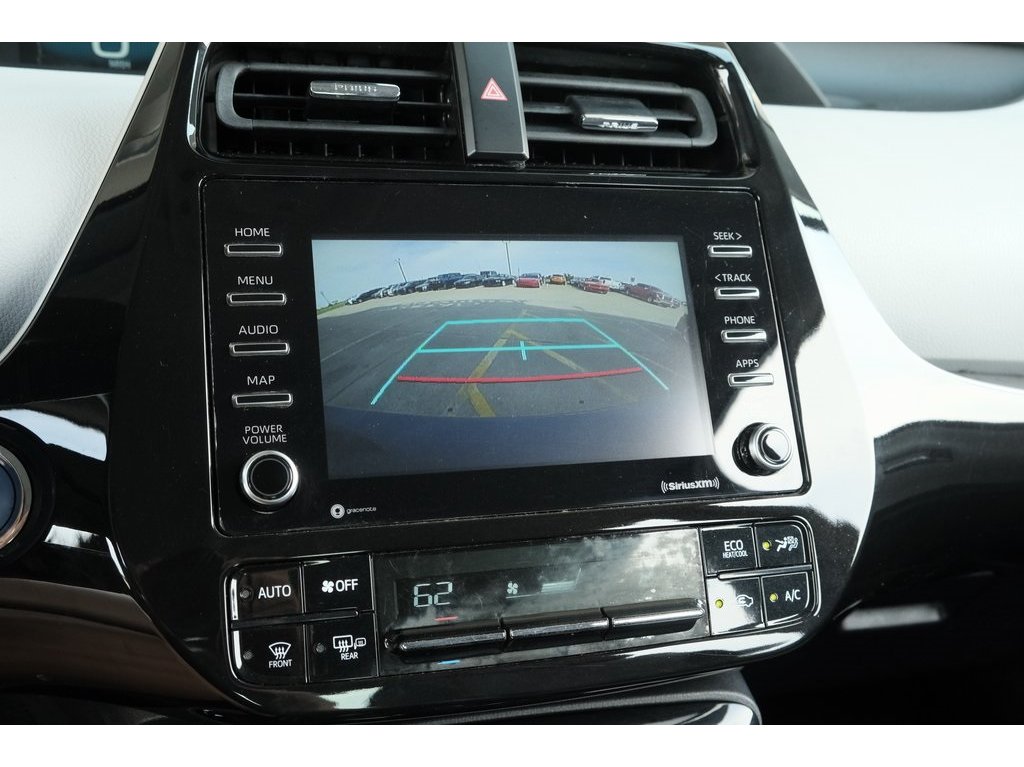 2021 Toyota Prius L photo 15