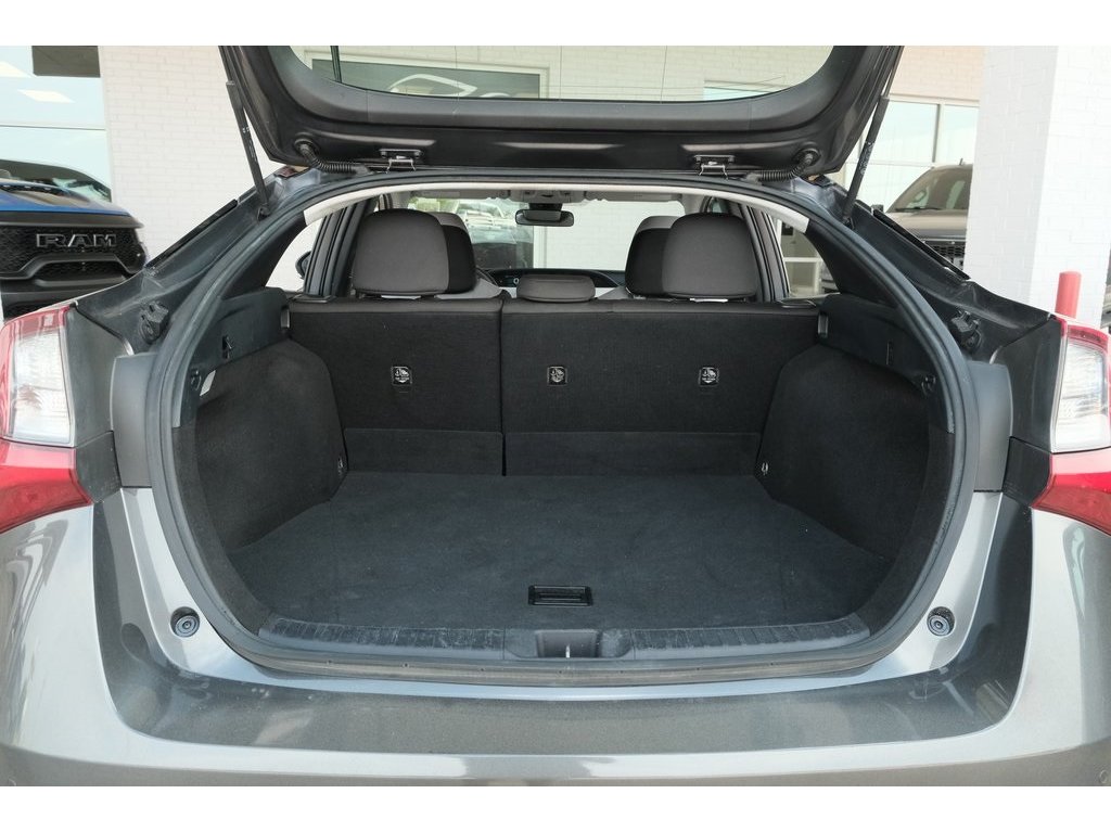 2021 Toyota Prius L photo 20
