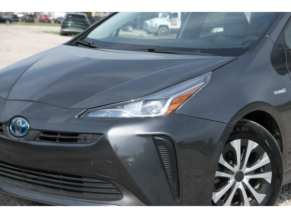 2021 Toyota Prius L photo 23
