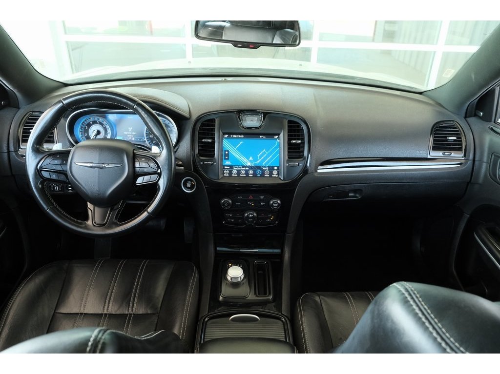 2021 Chrysler 300 S photo 3
