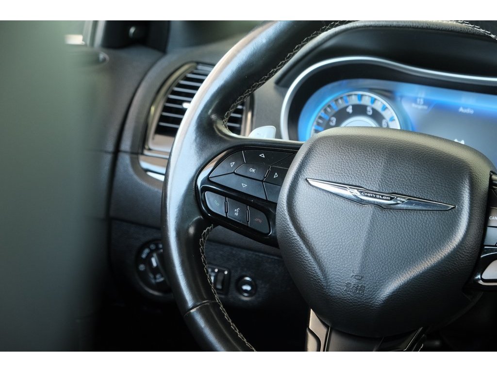 2021 Chrysler 300 S photo 8