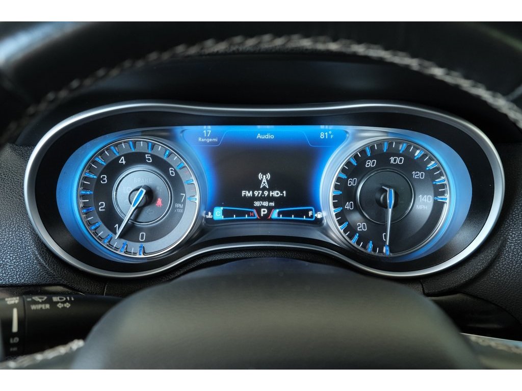 2021 Chrysler 300 S photo 11