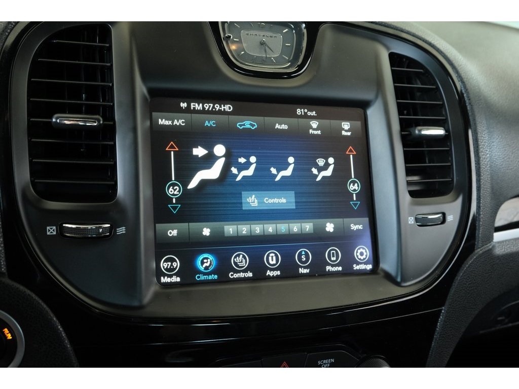 2021 Chrysler 300 S photo 20