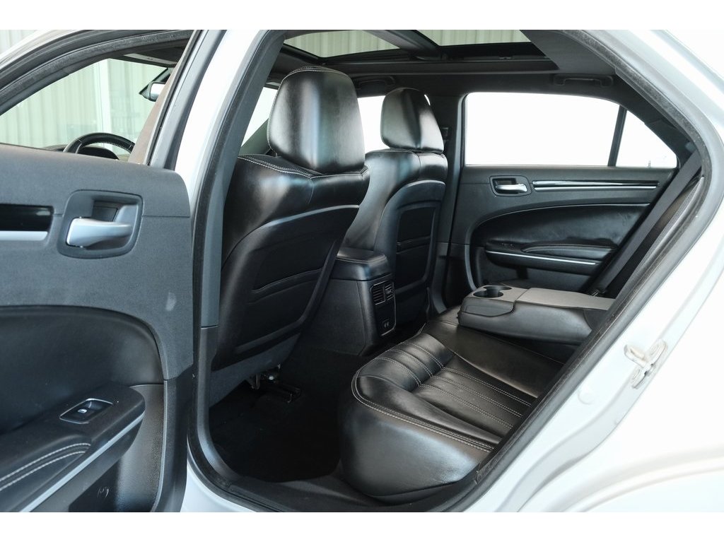 2021 Chrysler 300 S photo 21