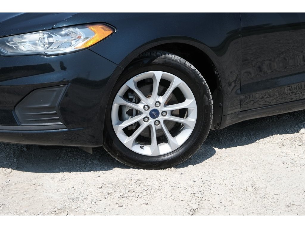 2020 Ford Fusion SE photo 29