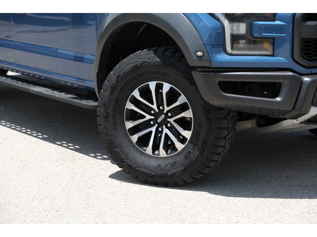 2019 Ford F-150 Raptor photo 38