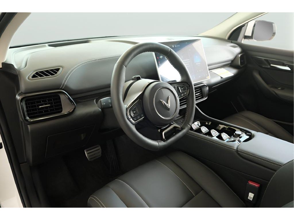 2025 VinFast VF 8 Eco - Photo 7
