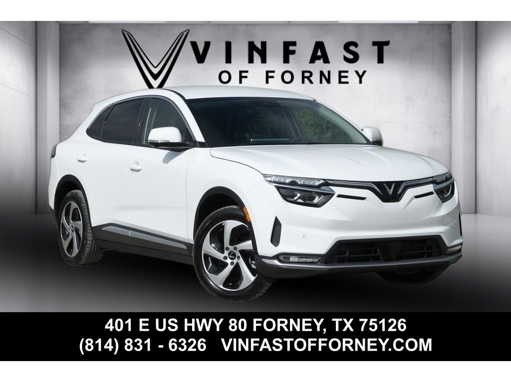 2025 VinFast VF 8 Eco's photo