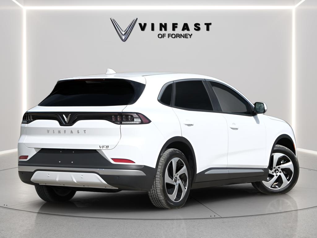 2025 VinFast VF 8 Eco - Photo 3